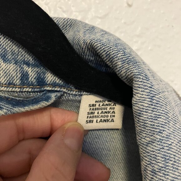Levi's Ex-Boyfriend Trucker Denim Jacket Size Small - Picture 5 of 7